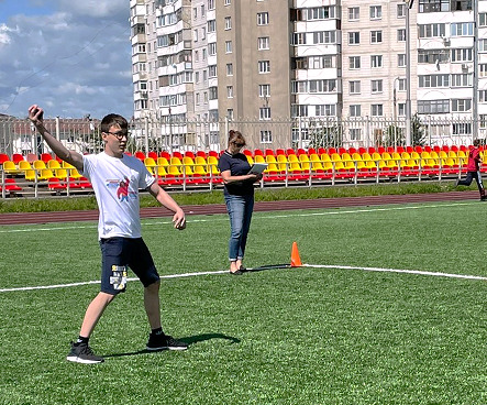 Статья 11 "Старший судья бригады по метаниям".